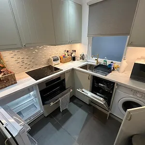 https://the-wonderful-little-house.tophotelsbath.com