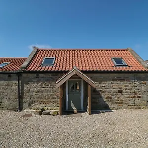 https://barn-cottage-whitby.yorkshirehotels.net